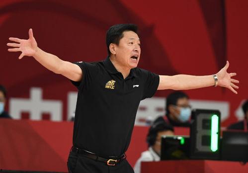 记者爆料李春江视频,揭秘篮球名帅的幕后故事 第2张 记者爆料李春江视频,揭秘篮球名帅的幕后故事 第2张